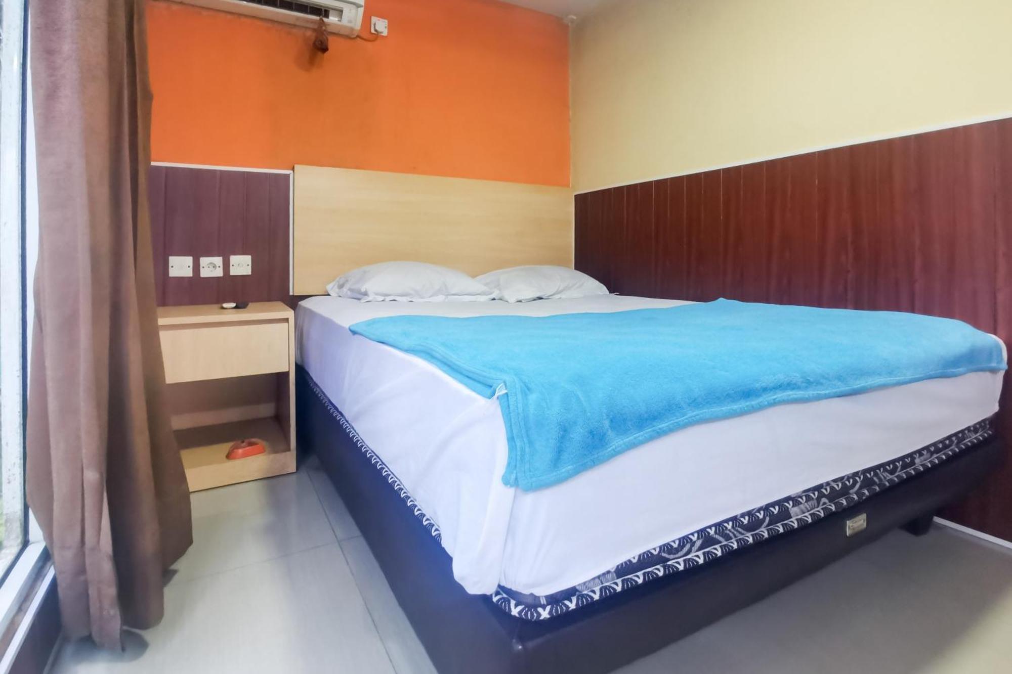 Hotel Container Inn Mitra Reddoorz Gadok Екстериор снимка