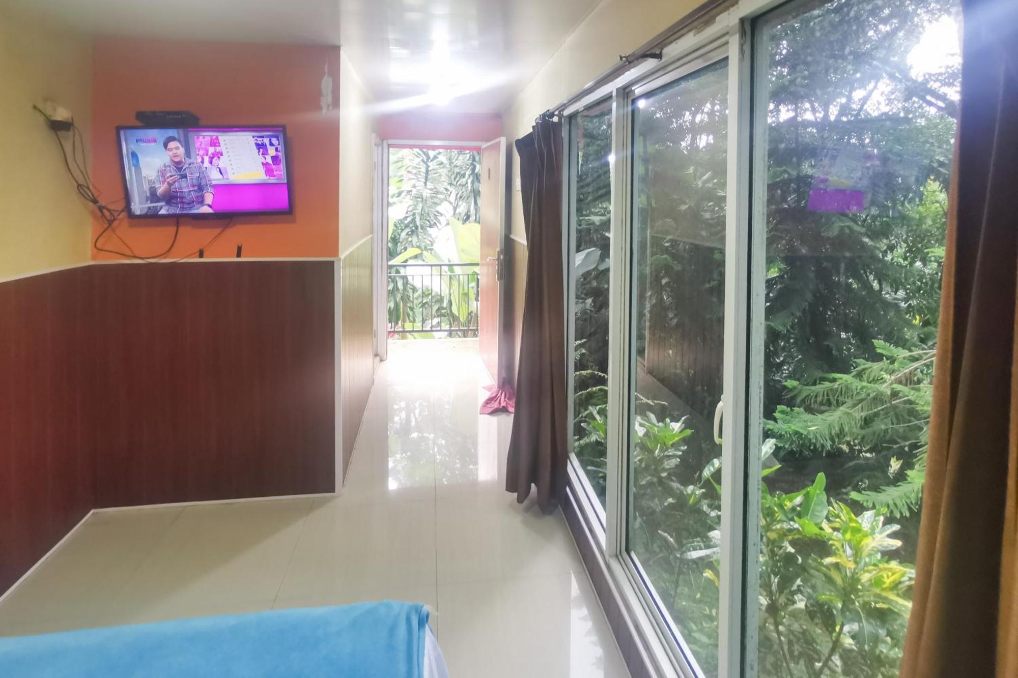 Hotel Container Inn Mitra Reddoorz Gadok Екстериор снимка